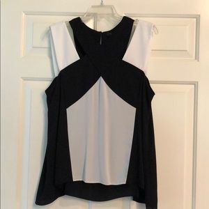 BCBGMAXAZRIA 💃🏼 trapeze top